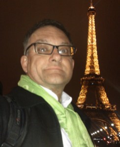 Sounders 'til I die! in Paris - Eiffel Tower and green scarf